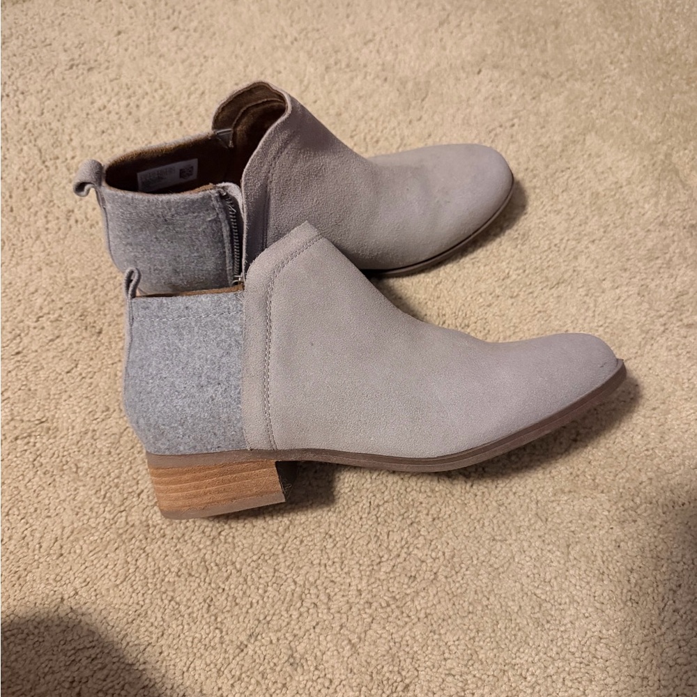 Toms Light Gray Ankle Booties
